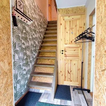 Self Check-in Attic Next To Hiking Trails