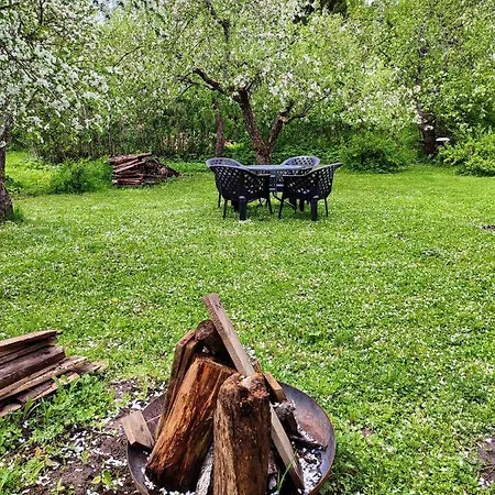 Self Check-in Attic Next To Hiking Trails Апартаменты