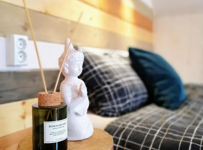 Self Check-in Attic Next To Hiking Trails شقة Kärde