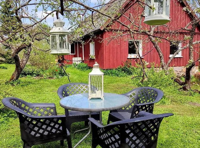 Self Check-in Attic Next To Hiking Trails Kärde